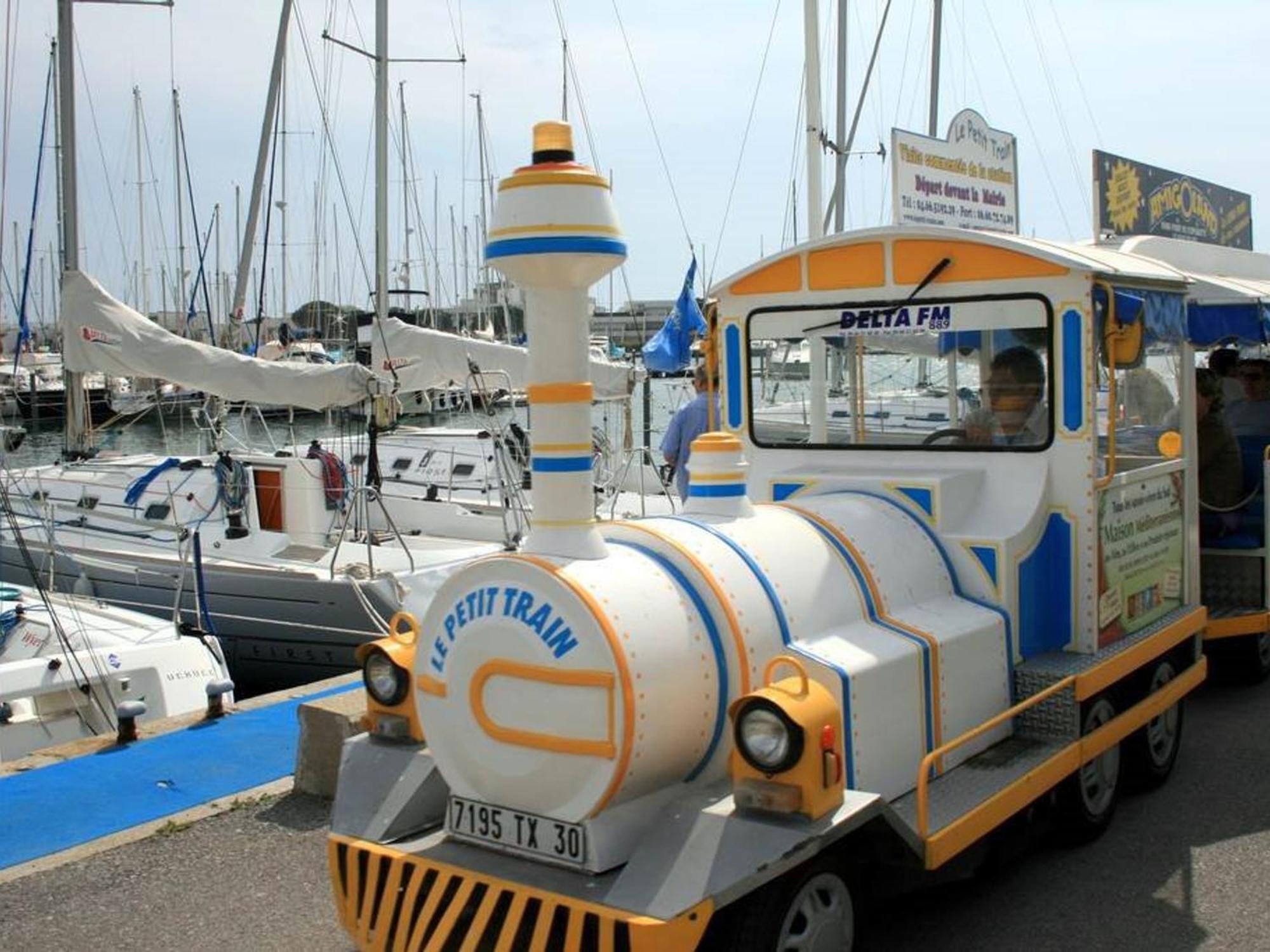 Studio Climatise Double Cabine Avec Piscine Et Parking A 650M De La Plage - Fr-1-307-140 Le Grau-du-Roi Exterior photo